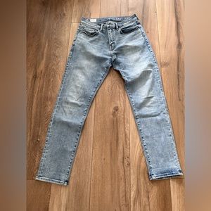 Gap Men’s Slim Taper Jeans